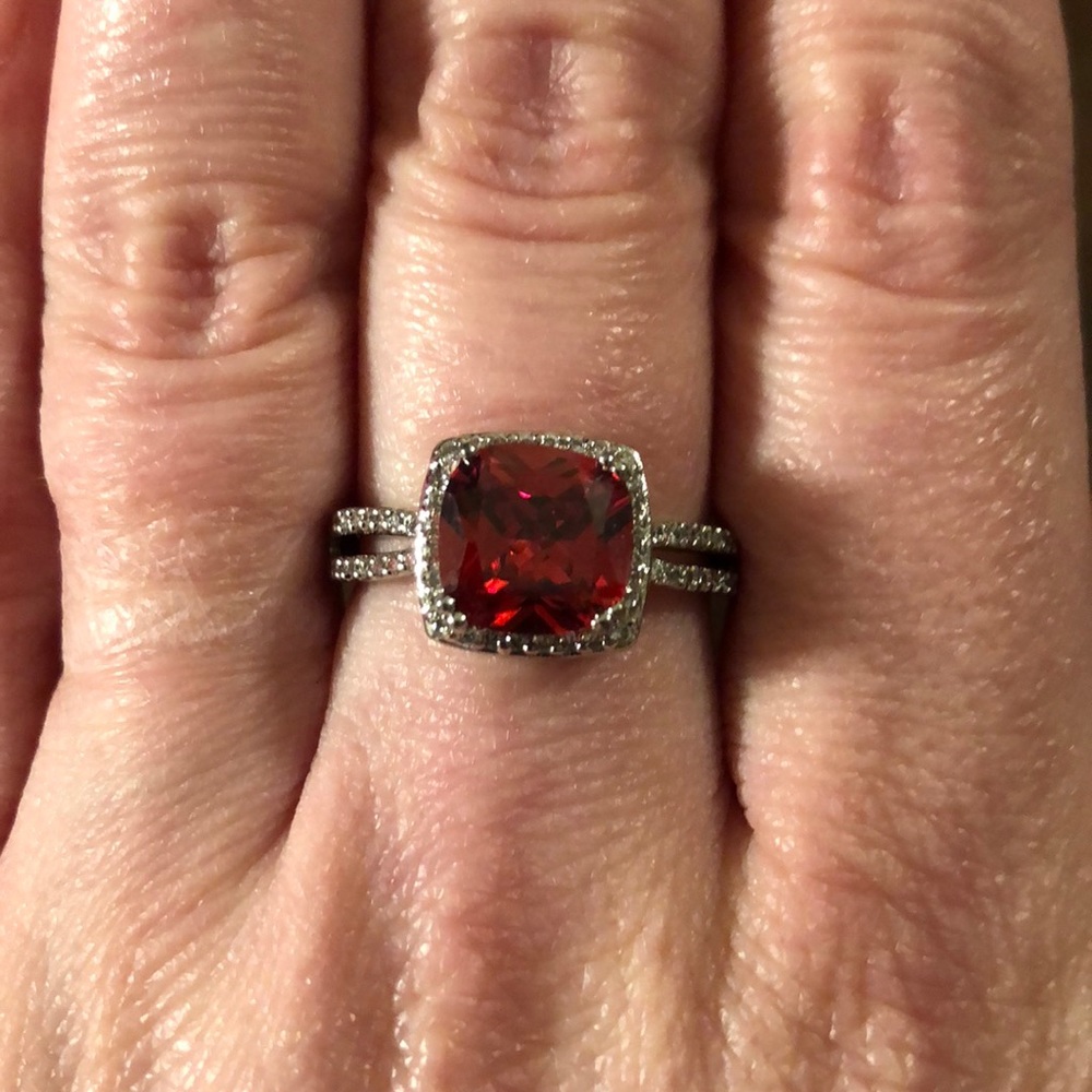 Silver tone ring with red and clear stones sz 8
